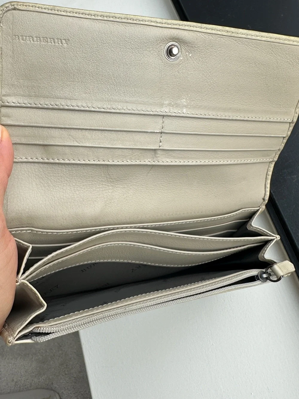 Burberry vintage - Beige and Brown Signature Check Trifold Wallet